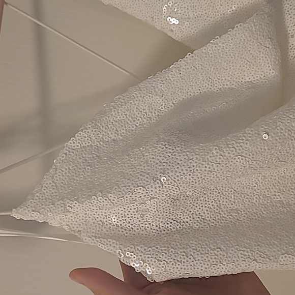 Sequin White Bodycon Cowl Neck Mini Dress With Criss Cross Back Size Medium - Picture 4 of 7